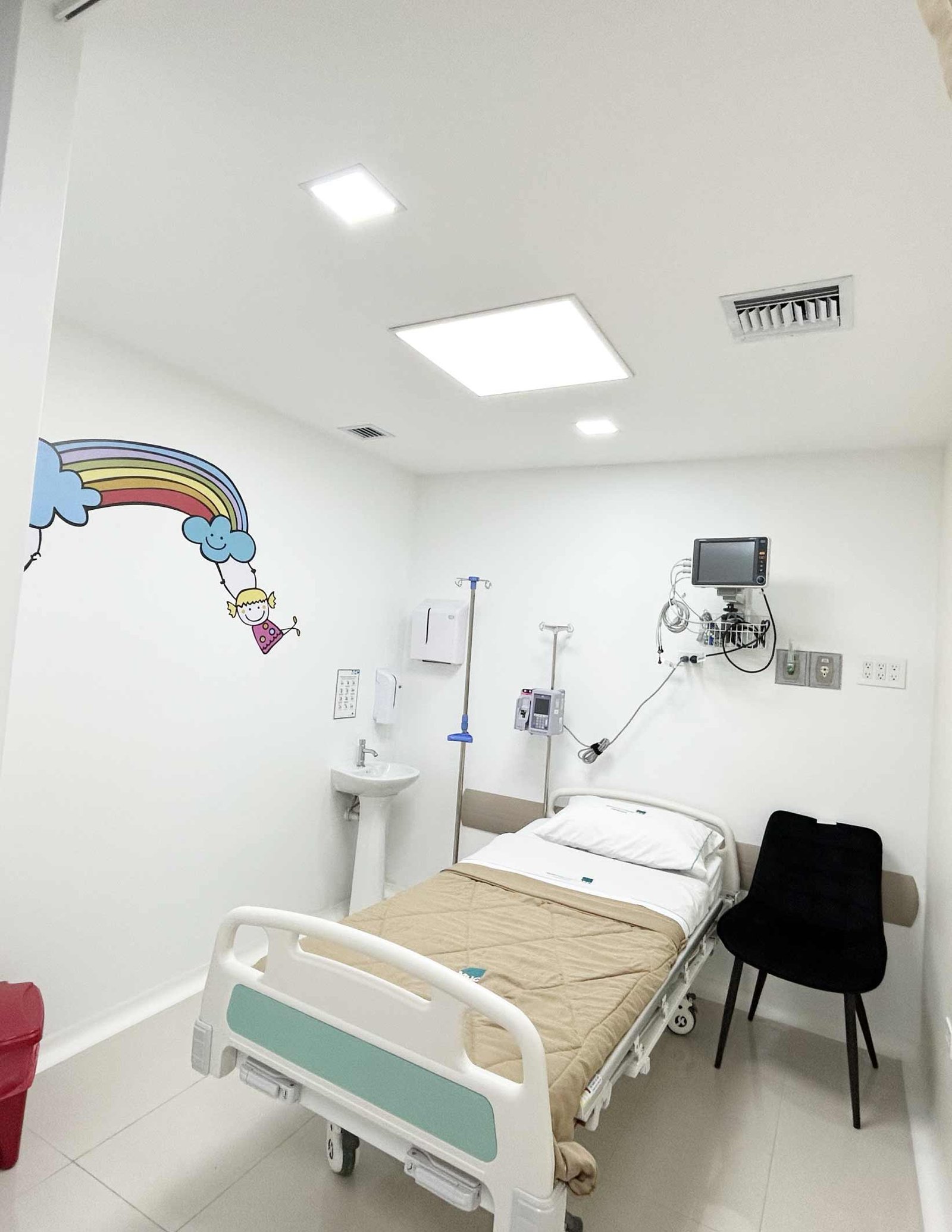 clinica de niños manta manabi ecuador